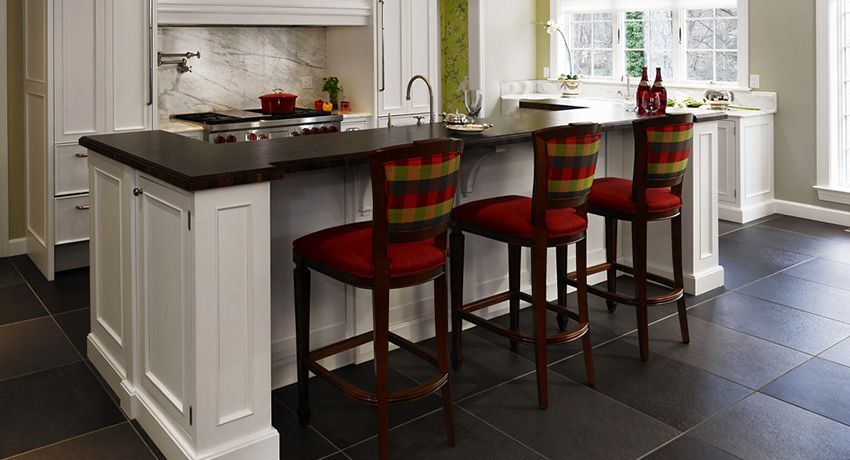 Barska stolica za kuhinju: nužan komad namještaja za regale