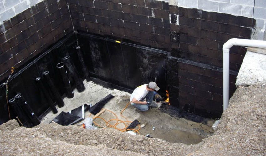 Hidroizolacija podruma iznutra od podzemne vode: metode za zaštitu zgrade od vlage