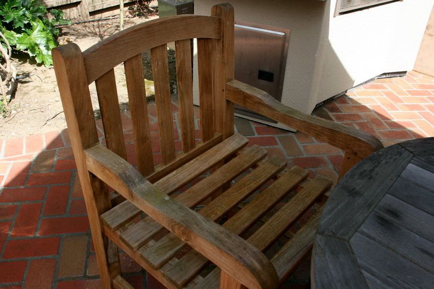 Drvene stolice: udobne, pouzdane i izvorne unutrašnjosti