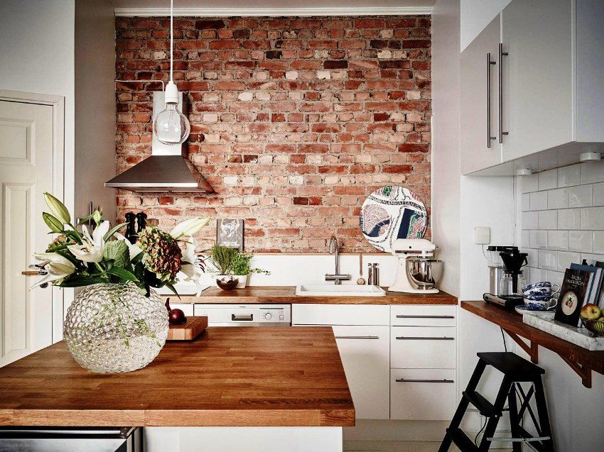 Zidni ukras u kuhinji: opcije dizajna, preporuke za izbor materijala