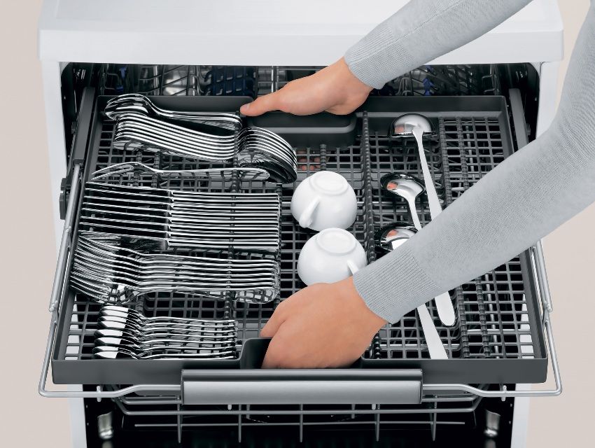 Ocjena stroja za pranje posuđa: pregled najboljih uređaja popularnih brandova